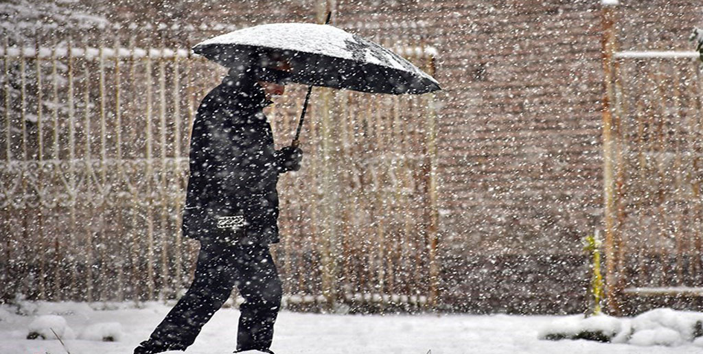 هواشناسی ایران ۹۹/۱۰/۳| آغاز بارش برف و باران در ۲۲ استان/ هوا ۱۰ درجه سرد می‌شود