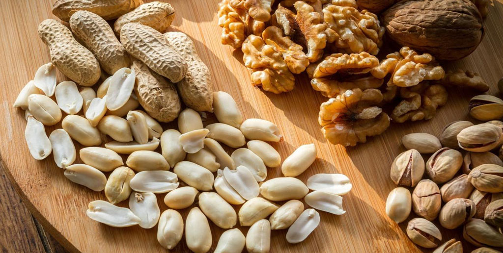 خوردن آجیل برای جلوگیری از زوال عقل!