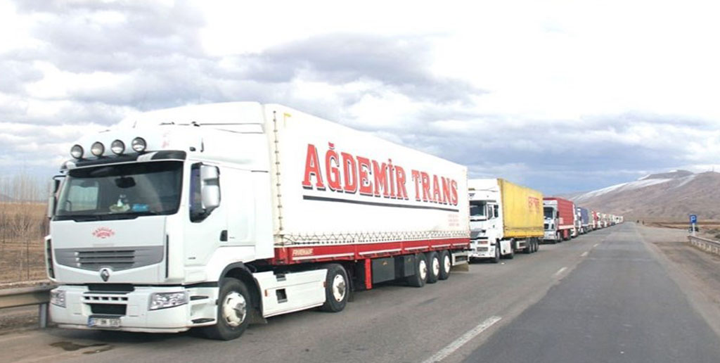 مشکل ورود کامیون‌های ترانزیت ایرانی به گرجستان حل شد