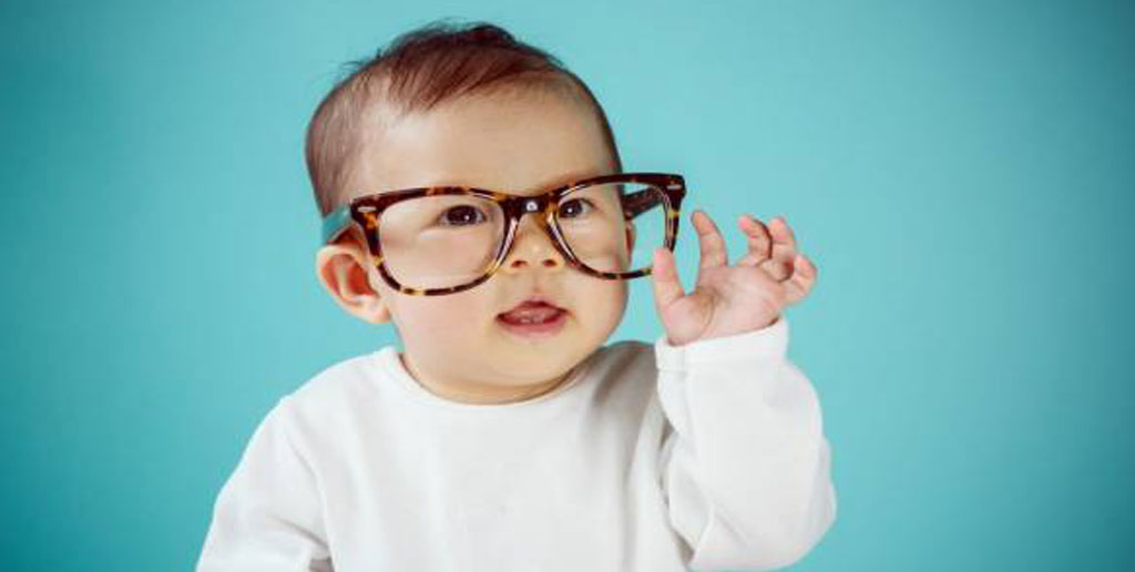 چند خوراکی دم دستی برای تقویت چشم کودکان