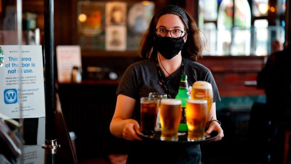آبجو فروش وترزپون در لندن قرار است چند شعبه ی جدید راه اندازی کند به شرطی که قرنطینه تمام شود