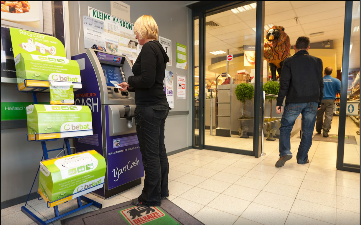 آیا دستگاه‌های خودپرداز به فروشگاه‌ها بازمی‌گردند؟